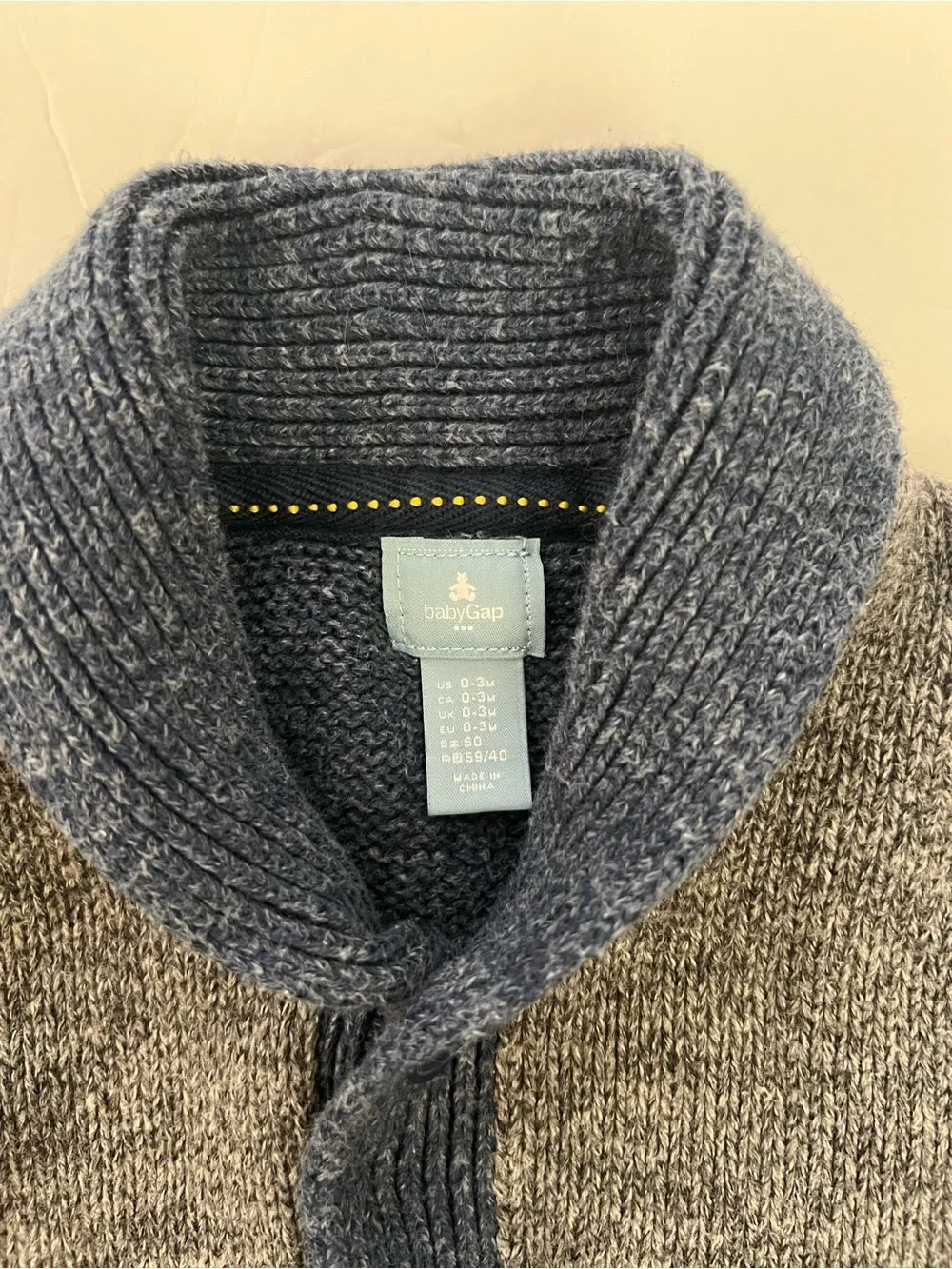 GAP 0-3m baby Boys' Shawl Collar Cardigan - Gray & Navy NWOT never worn